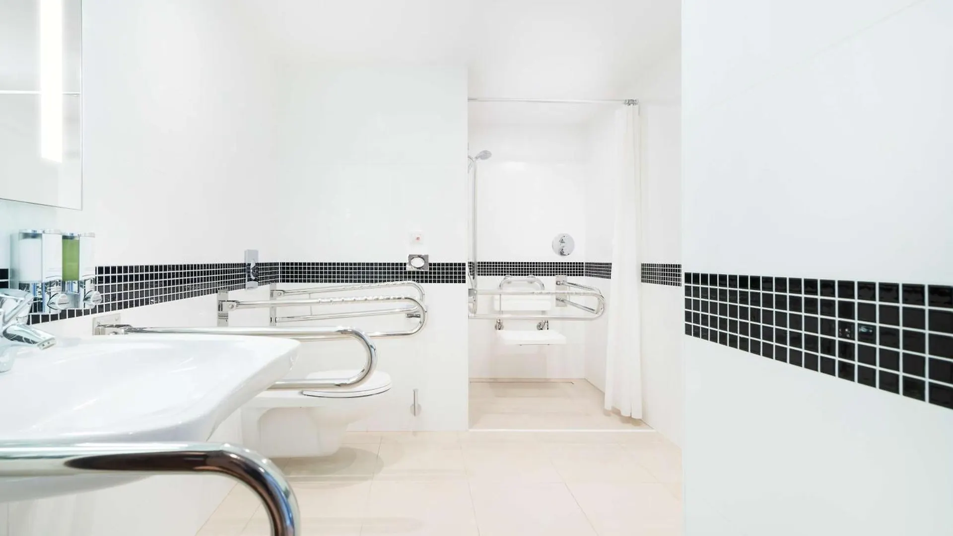 Hotel Hampton By Hilton Krakov