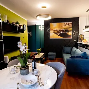 Torre Verona - 70m2, Terrace, Garage Apartment