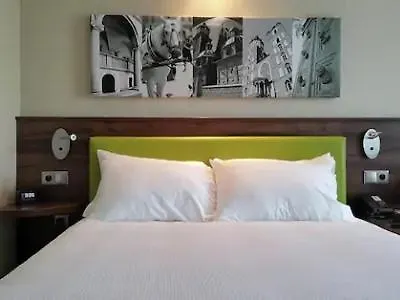 Hampton By Hilton Krakow Hotel 3*,