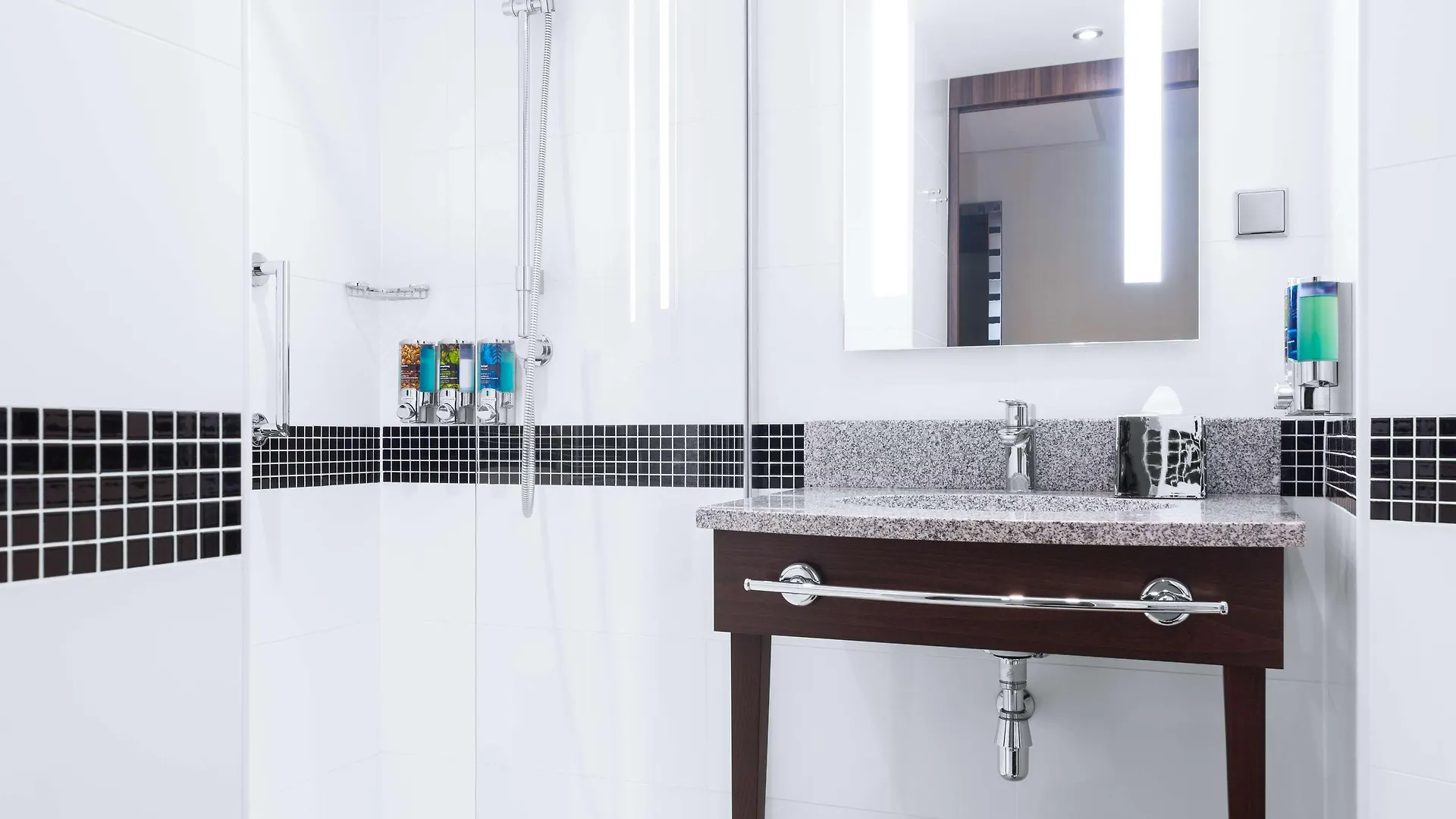 Hampton By Hilton Krakow Hotel