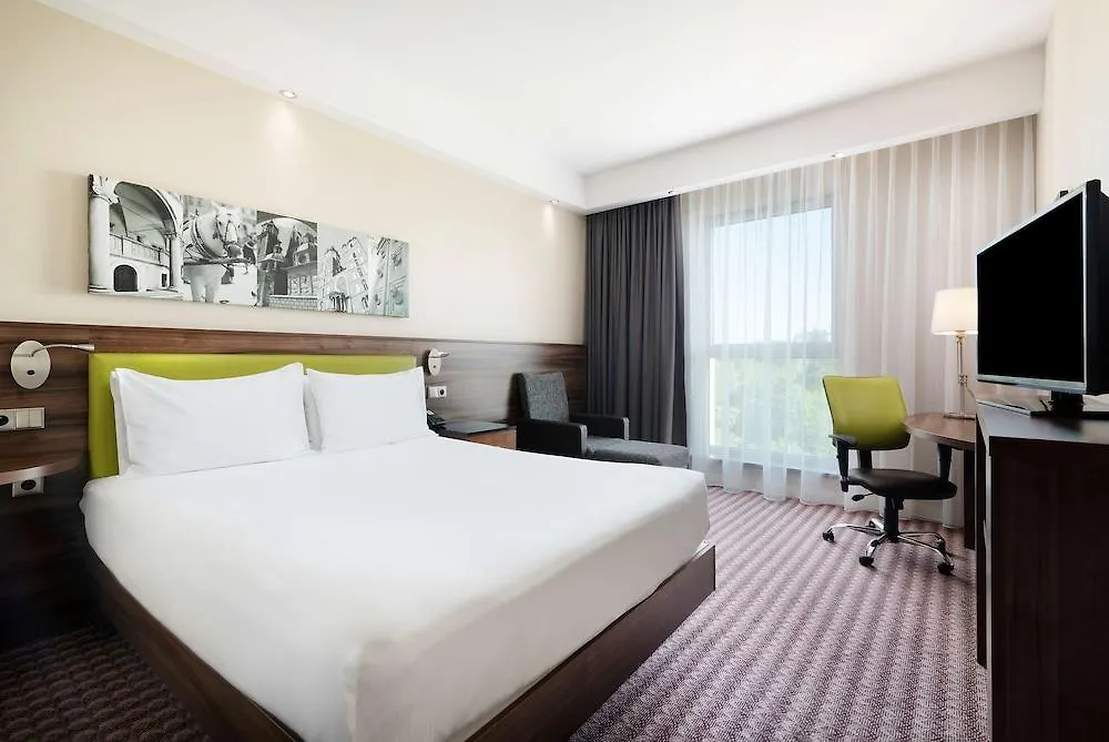 Hampton By Hilton Krakow Hotel 3*,