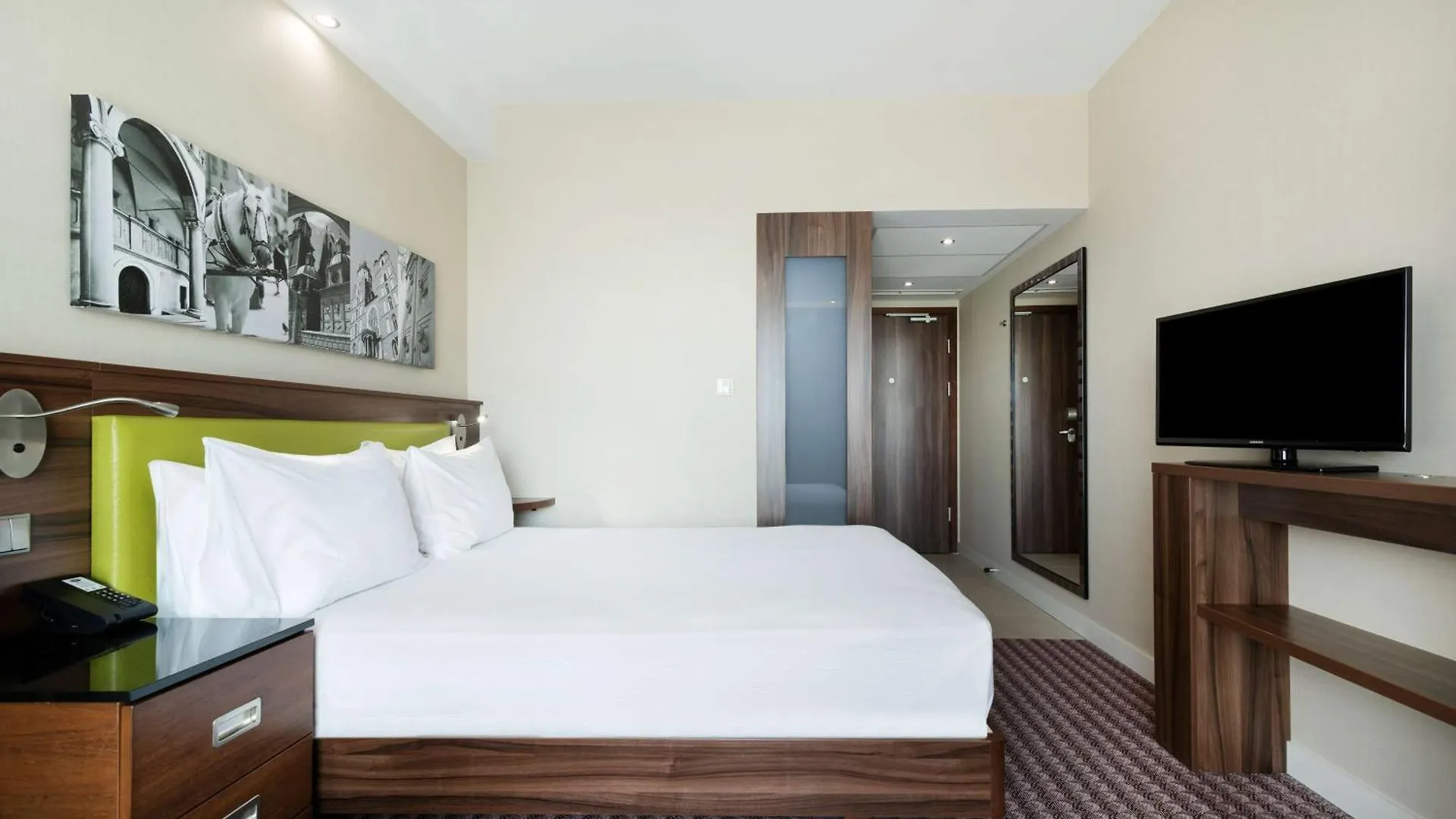 ***  Hampton By Hilton Krakow Hotel Poland