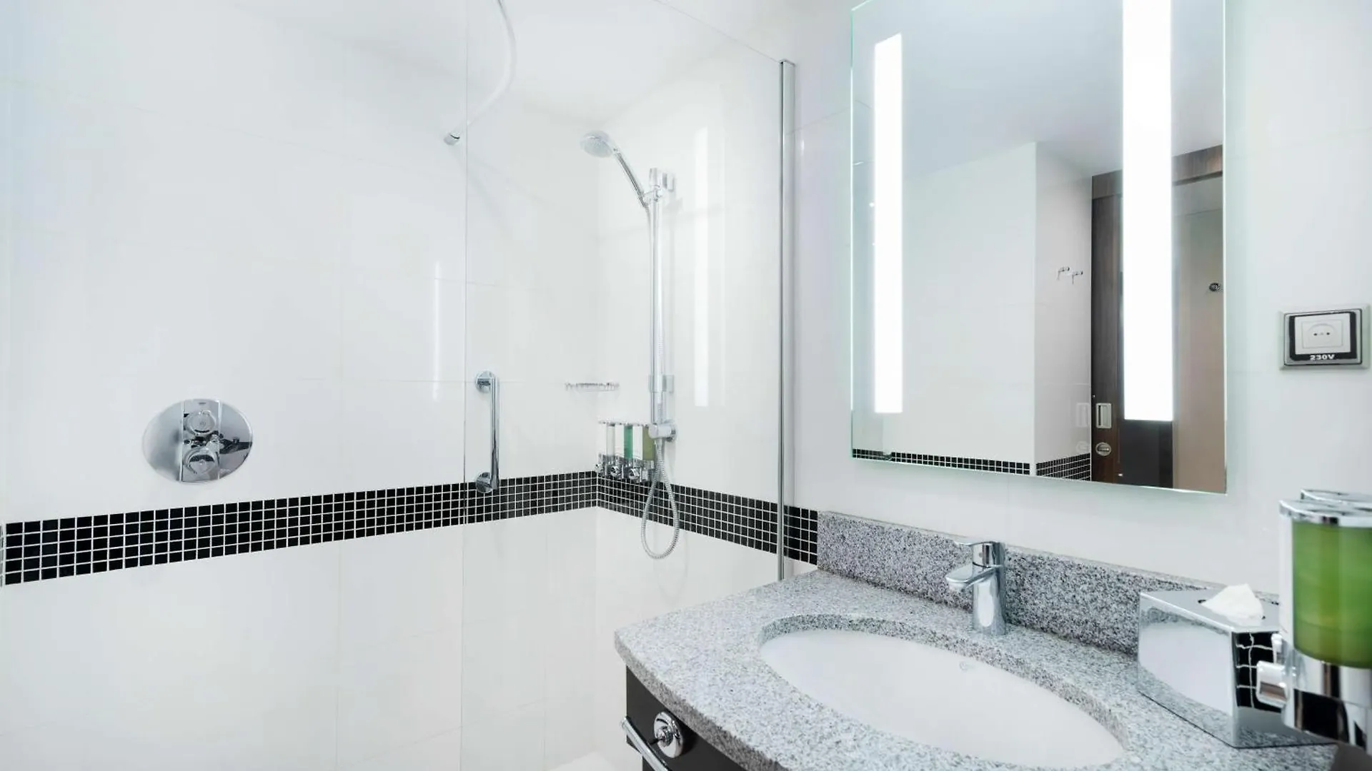 Hampton By Hilton Krakow Hotel