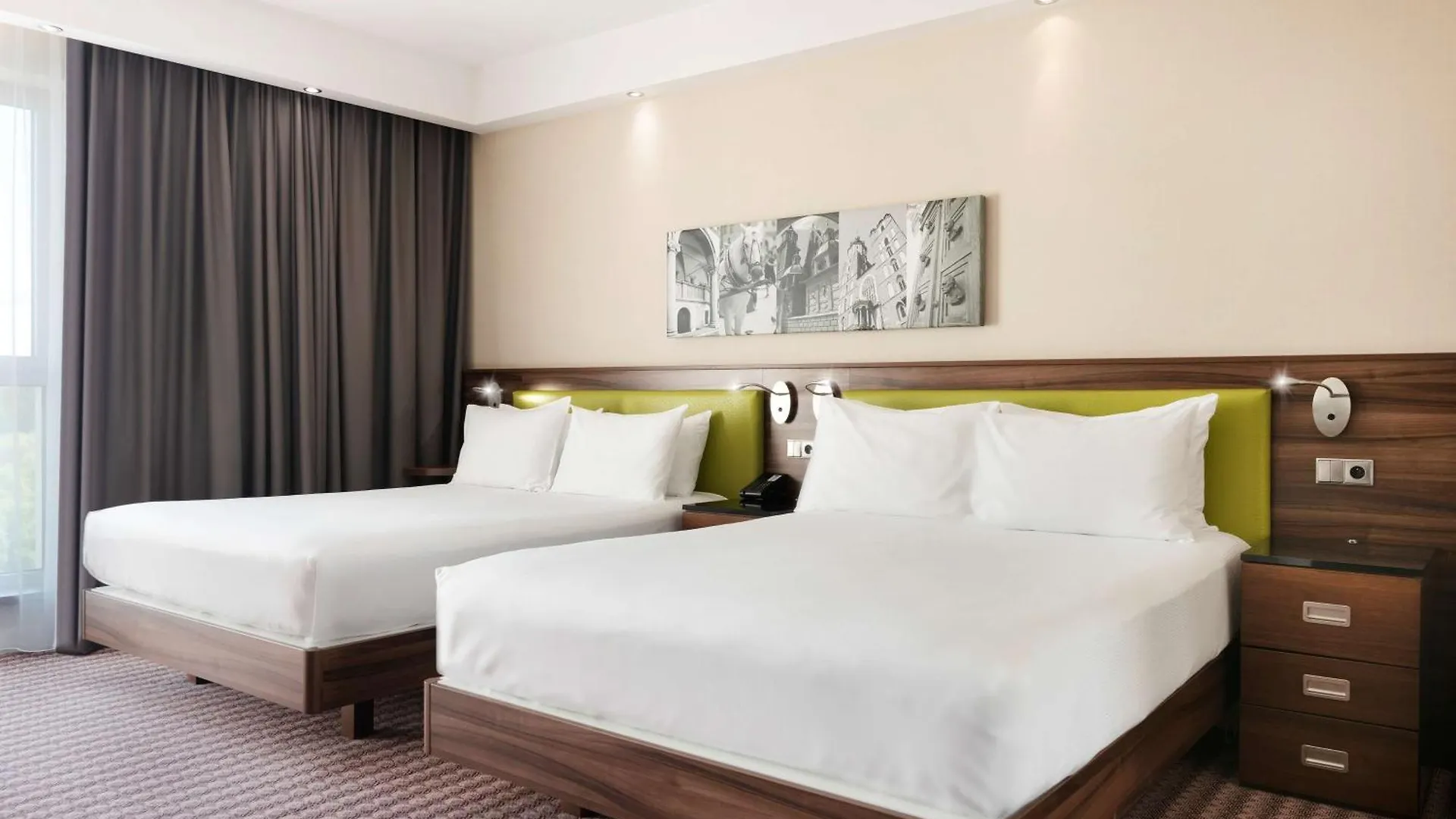 Hampton By Hilton Krakow Hotel 3*,