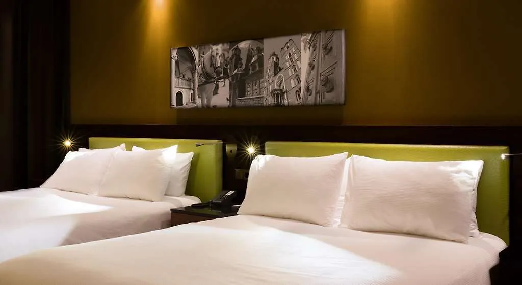 Hampton By Hilton Krakow Hotel 3*,